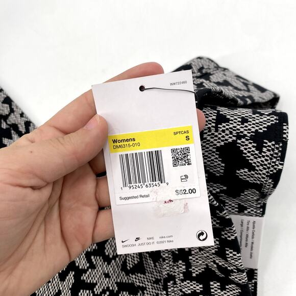 Nike Black Floral High Rise Leggings - Picture 8 of 8